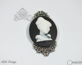 Vintage Inspired Cinderella Cameo Brooch – Ideal for Your Halloween Attire