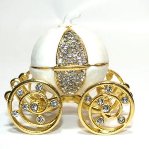 Gold Cinderella Carriage Engagement Ring Box - Fairytale Wedding Proposal & Jewelry Storage G1