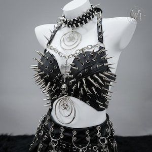 Black Spiked Skull Tank Top, Gothic Punk Chain Vest, Edgy Y2K Leather Crop