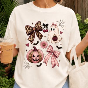 Coquette Halloween PNG, design per sublimazione con leopardo rosa, fiocco, fantasma e zucca, download digitale spettrale e femminile