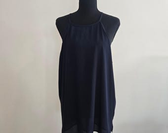 Top sin mangas azul marino para mujer