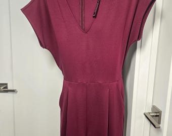 Express Burgundy Jumpsuit with V-Neck and Cap Sleeves Size M NWT