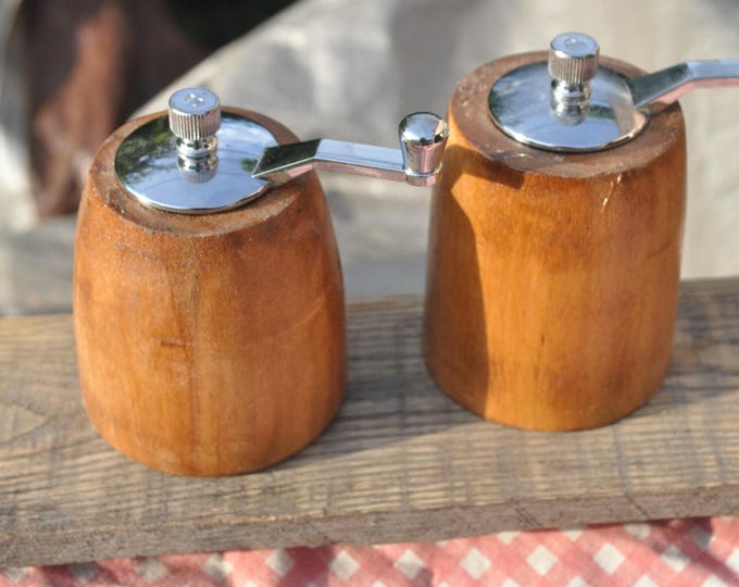 Salt/pepper grinders maple , 3 inch,