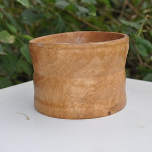 Natural burl OAK Bowls inches 3-5 Round X  3-4 inches High X 3 Inches Deep