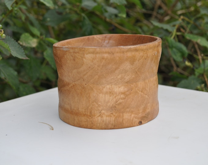 Natural burl OAK Bowls inches 3-5 Round X  3-4 inches High X 3 Inches Deep