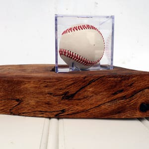 Baseball Signature Stand mit Kugel und Sockel