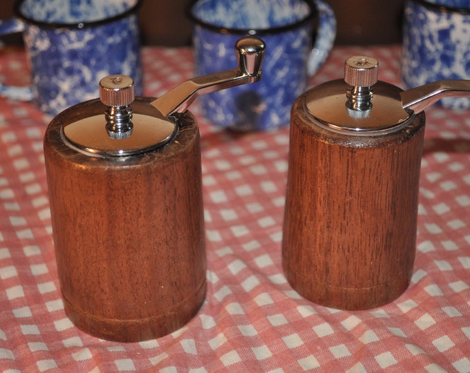 Salt/pepper grinders ,Walnut , 3 inch,