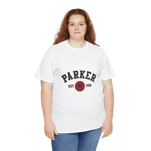 Camiseta con logo de Spider-Man / Camiseta gráfica de Marvel, diseño de Parker EST 2001 imagen 5