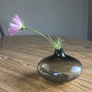 90sビンテージ フロストガラス フラワーベースセット Wavy ポストモダン Ikea Vase Retro 90s - Etsy