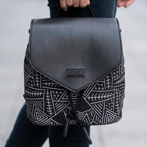 Mini mochila, mochila geométrica impermeable, bolso de viaje pequeño de cuero vegano, linda mochila minimalista, mochila de tela Oxford.