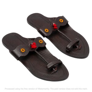 Brown Leather Kolhapuri Sandals for Women, Handmade Indian Flats, flower Open Toe Slip On, Festival Footwear, Bohemian Summer Chappals Gift.