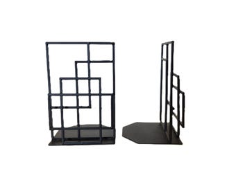 Paar geometrische metalen boekensteunen | Boeksteunen van zwart metaal in art-decostijl | Modernistisch boekenplankdecor | Minimalistische kantoorbibliotheekopslag