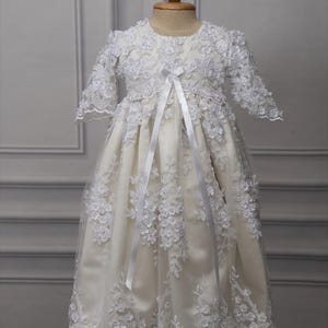 Abito da battesimo in pizzo per neonati / abito da battesimo a maniche lunghe / cimelio / fatto a mano / con perline / abito da battesimo / abito da battesimo / vestito da battesimo per bambini