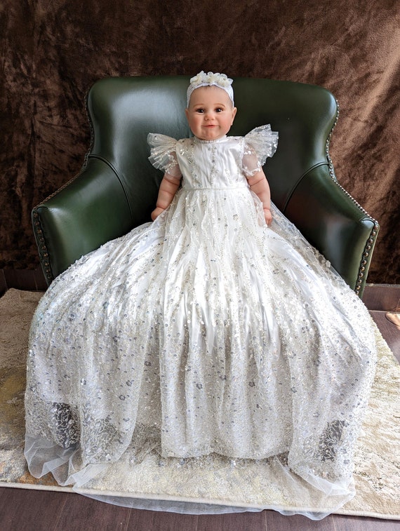 Amazon.com: TENTIDE Baby Girl Baptism Christening Gowns with Headband Baptism  Dresses Newborn Baby Dedication Gown Vestido De Bautizo Blanco Para Niña  0-3 Months (Off-white, 0-3 Months) : Clothing, Shoes & Jewelry
