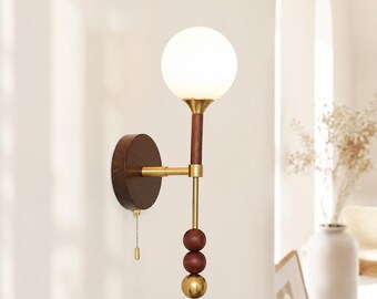 Applique Murale Vintage en Bois Massif et Verre Opale – Lampe Murale Design Français, Éclairage de Chevet, Salon, Couloir, Entrée