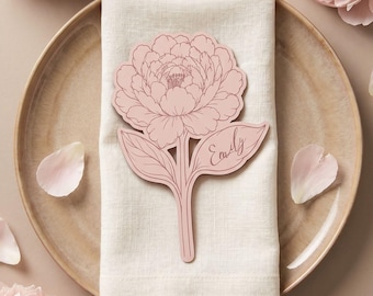 Tarjeta de mesa para boda estilo boho con peonía en formato SVG, tarjeta de nombre con forma, para imprimir y cortar con Cricut.