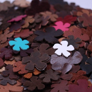Leder Blumen zum Basteln / Stirnbänder / Armbänder / Scrapbooking / Verzierungen / Kleidung / Applikationen / etc...