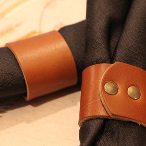 Made in USA: All Leather Napkin Rings - Classy and minimalist - light brown leather