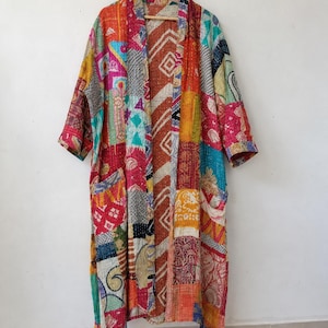 Kurtka kimonowa Kantha Patchwork, szlafrok kimonowy vintage z bawełny, ręcznie robiony płaszcz boho, poddany recyklingowi indyjski materiał tekstylny