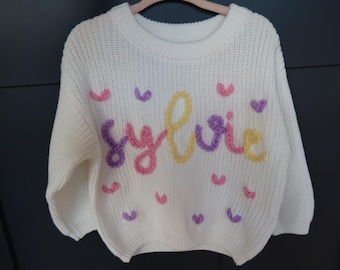 Maglione personalizzato con nome del bambino / Maglione con nome del bambino ricamato a mano, Maglione con nome personalizzato, Maglione per le tappe mensili, Annuncio di nascita
