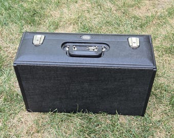 NOS Mint Sea 'N Air Utility Travel Case Factory Attached Keys Mid Century Pilot Briefcase Side Entry Bottom Compartment Lift Out Top