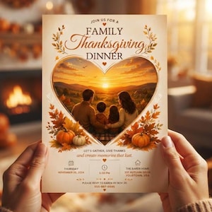 Peut inclure: Une carte d'invitation pour un dîner de Thanksgiving avec une fenêtre en forme de cœur montrant une famille devant un coucher de soleil. Le texte indique : JOIN US FOR A FAMILY THANKSGIVING DINNER, LET'S GATHER, GIVE THANKS and create momories that last.