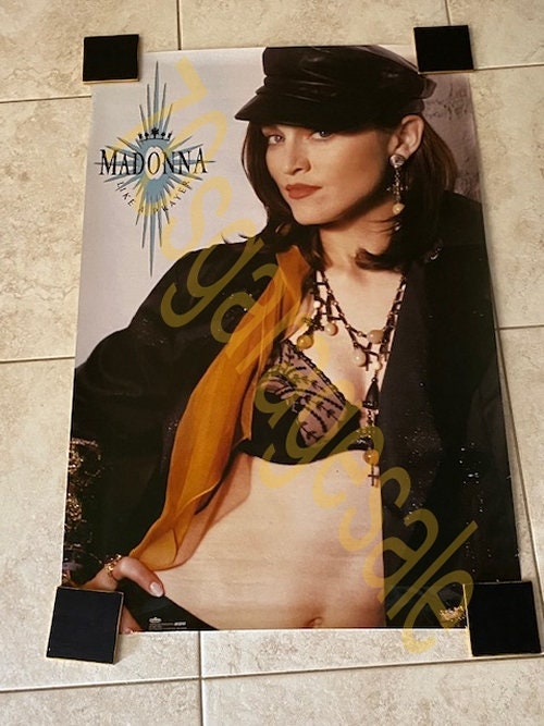 マドンナ1989年発売　Like a prayer日本盤パンフ非売品 マドンナ1989年発売 Like a prayer日本盤パンフ非売品 - メルカリ