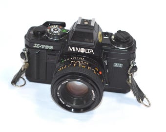 Minolta X-700 35mm Film SLR Camera + 50mm f/2 Lens Kit