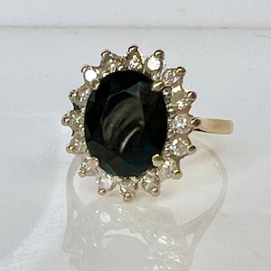 Vintage Sapphire and Diamond Ring in 14K Yellow Gold, Oval Sapphire And Diamond Ring, Sapphire and Diamond Ring, Sapphire Ring in Gold
