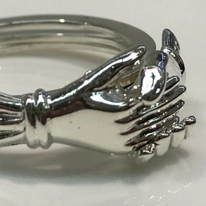 Large Holding Hands Ring Handmade in Sterling Silver, Hands, Holding Hands, Love, Unity, Hold My Hand, My Hand In Yours, Fede Gimmel image 3