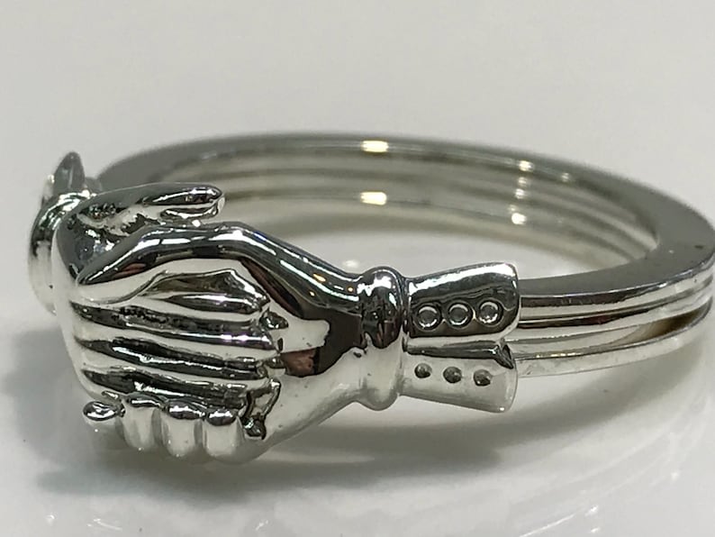 Large Holding Hands Ring Handmade in Sterling Silver, Hands, Holding Hands, Love, Unity, Hold My Hand, My Hand In Yours, Fede Gimmel image 4
