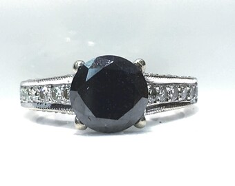 Anel artesanal em ouro 14K com diamantes negros e brancos, diamante negro, anel com diamante negro, diamante negro central, diamante negro genuíno.