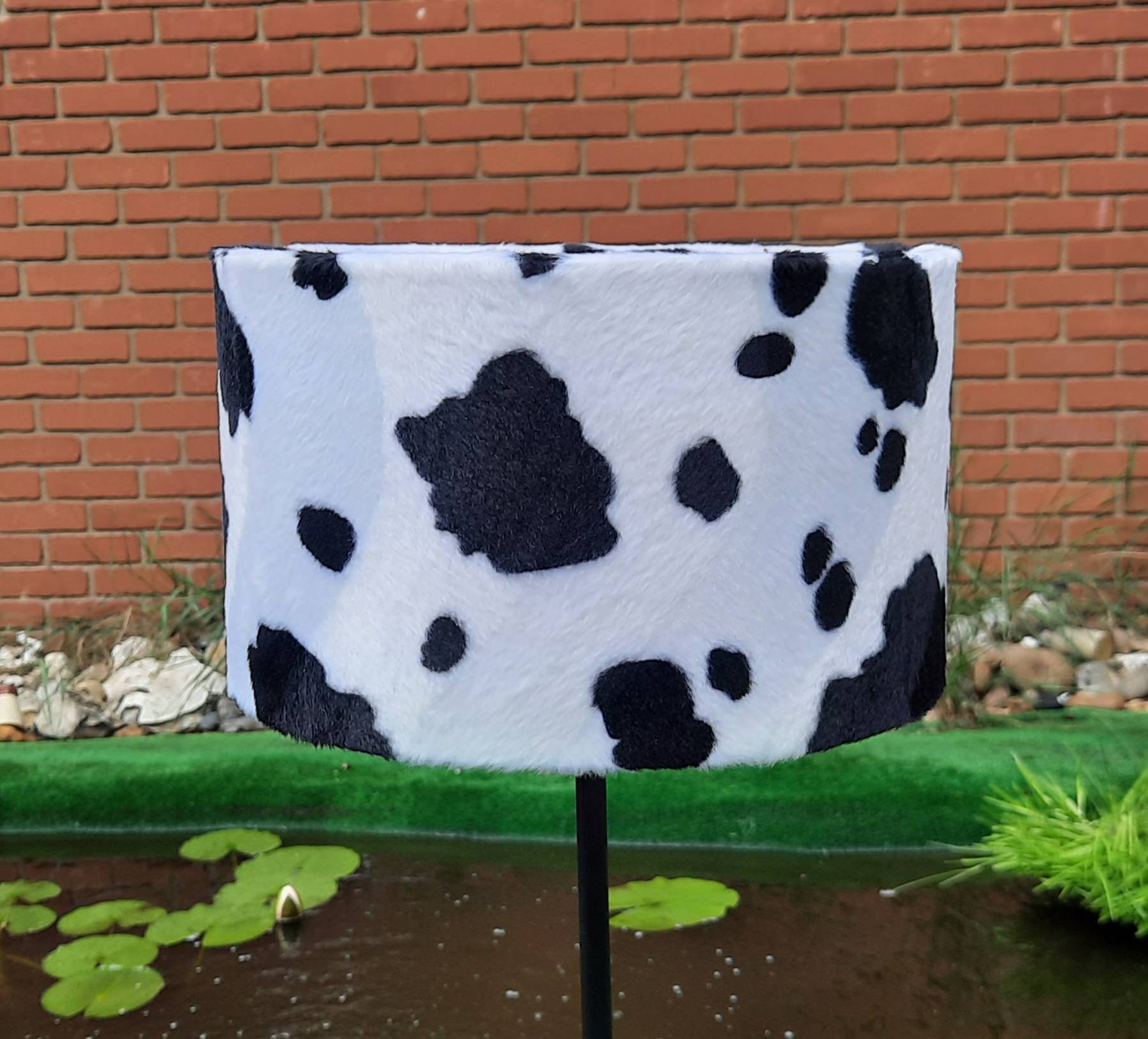 Cow top print lamp