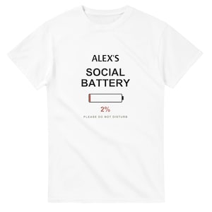 Camiseta personalizada para personas con problemas sociales | Camiseta divertida para introvertidos | Regalo con nombre personalizado | No molestar imagen 1
