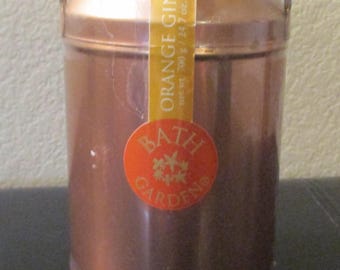 Polardreams badzout met sinaasappel- en gembergeur in een decoratieve koperen melkbusverpakking.