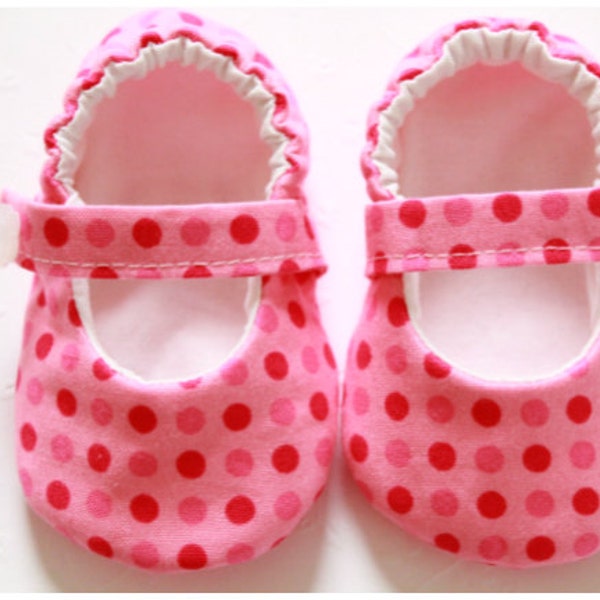 Baby Shoe Pattern - Classic Mary Janes - Sizes 1 to 5