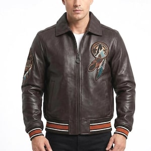 Blouson en cuir marron foncé de style Avirex, manteau aviateur universitaire en cuir avec empiècement en plumes pour homme