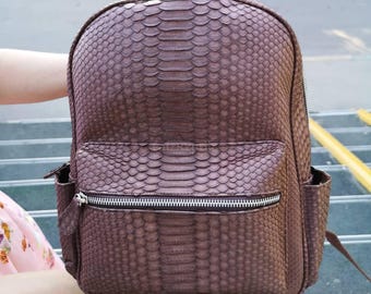 Zaino su misura in pelle di pitone: borsa in pelle esotica marrone