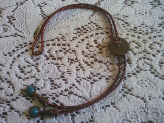 Vintage Bolo Tie - Bolo Style Necklace - Internati