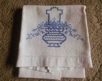 Vintage Linen Dish Towel - Blue and White Linen Hand Towel - Vintage Linen Towel with Cross Stitch Vase and Cross