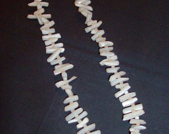Vintage White Coral Necklace - Vintage Necklace - Vintage Jewelry - Necklace - Coral - Jewelry