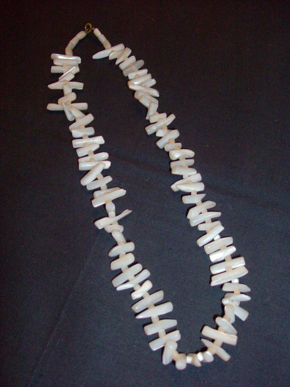 Vintage White Coral Necklace - Vintage Necklace - 