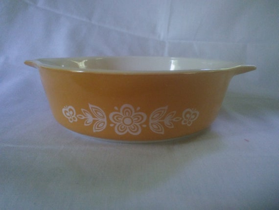 Pyrex casserole dish vintage sale