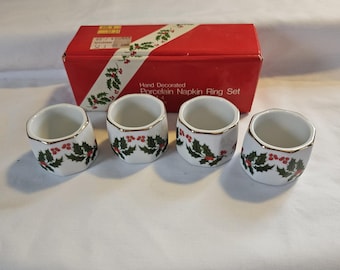 Vintage Christmas Napkin Rings - Holly Napkin Holders - Vintage Porcelain Napkin Rings - Napkin Rings - Holly - Vintage Christmas - B72