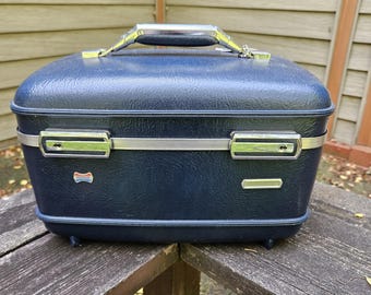 Vintage American Tourister Train Case - American Tourister - Vintage Luggage - Luggage - Train Case - No Key - As Is