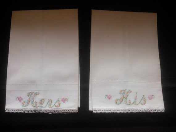 Beautiful Pair of Vintage Linen Hand Towels - His and Hers Embroidered Guest Towels - Fingertip Towels - Guest Towels - Hand Towels