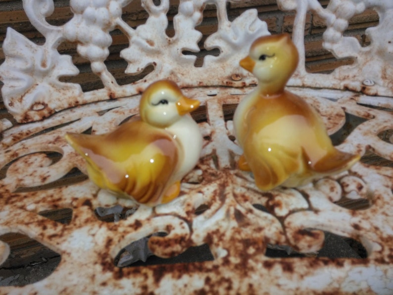 Vintage Pair of Duck Figurines Kay Finch Unmarked Kay Finch Figurines Duck Figurines Duck Statues Easter Decor Vintage Easter image 3