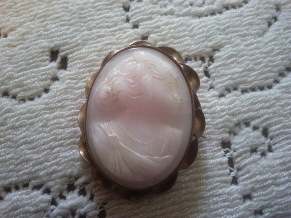 Vintage Pink Cameo Pin - Vintage Pin - Cameo Pin … - image 2