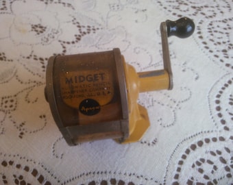 Vintage Pencil Sharpener - Apsco Pencil Sharpener - Midget Pencil Sharpener - D B38