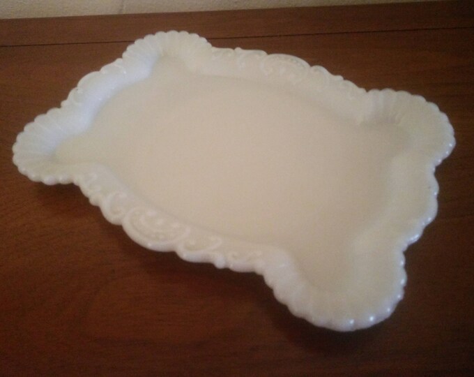 Beautiful Vintage Dresser Tray Milk Glass Dresser Tray Etsy